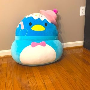 Hello kitty Tuxedosam squishmallow